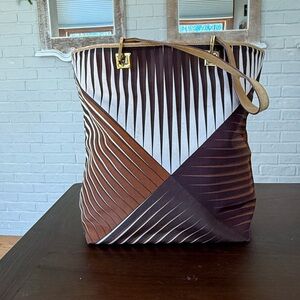 Gucci Geometric Brown and White Tote Bag